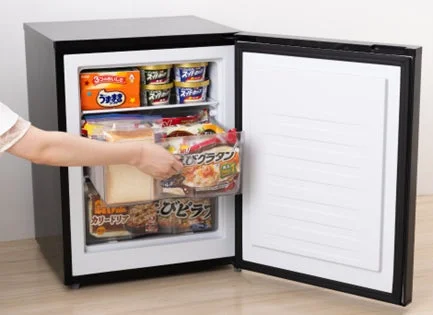 冷凍庫の内部に食品が収納されている様子