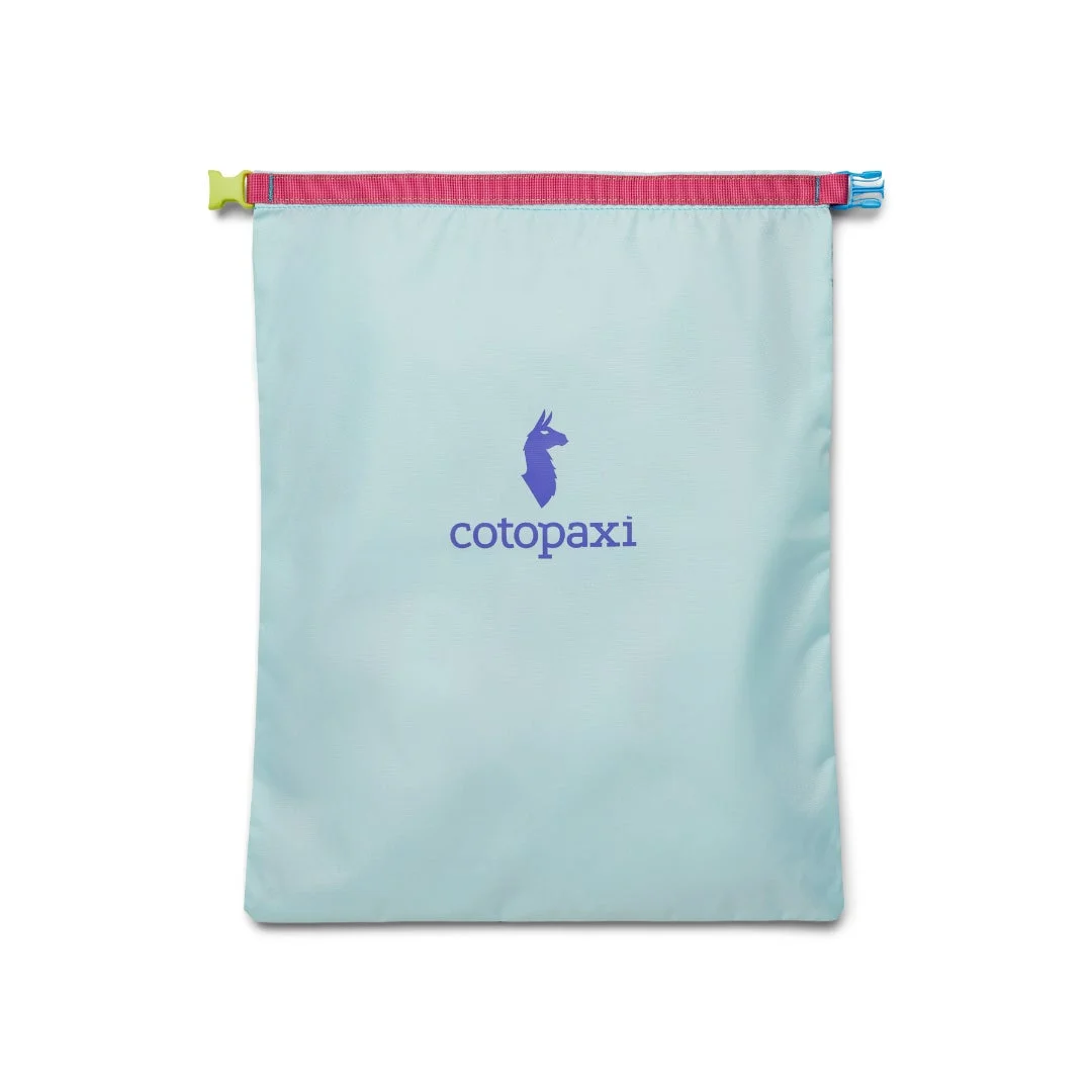 水色のドライバッグ