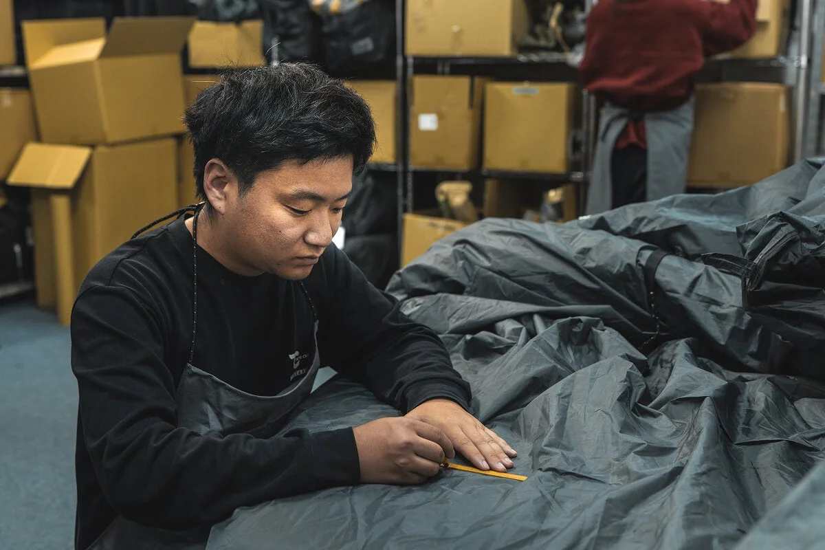 布地を扱う職人