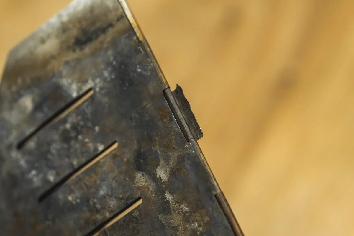 使い込まれた焚火台 マクライト２