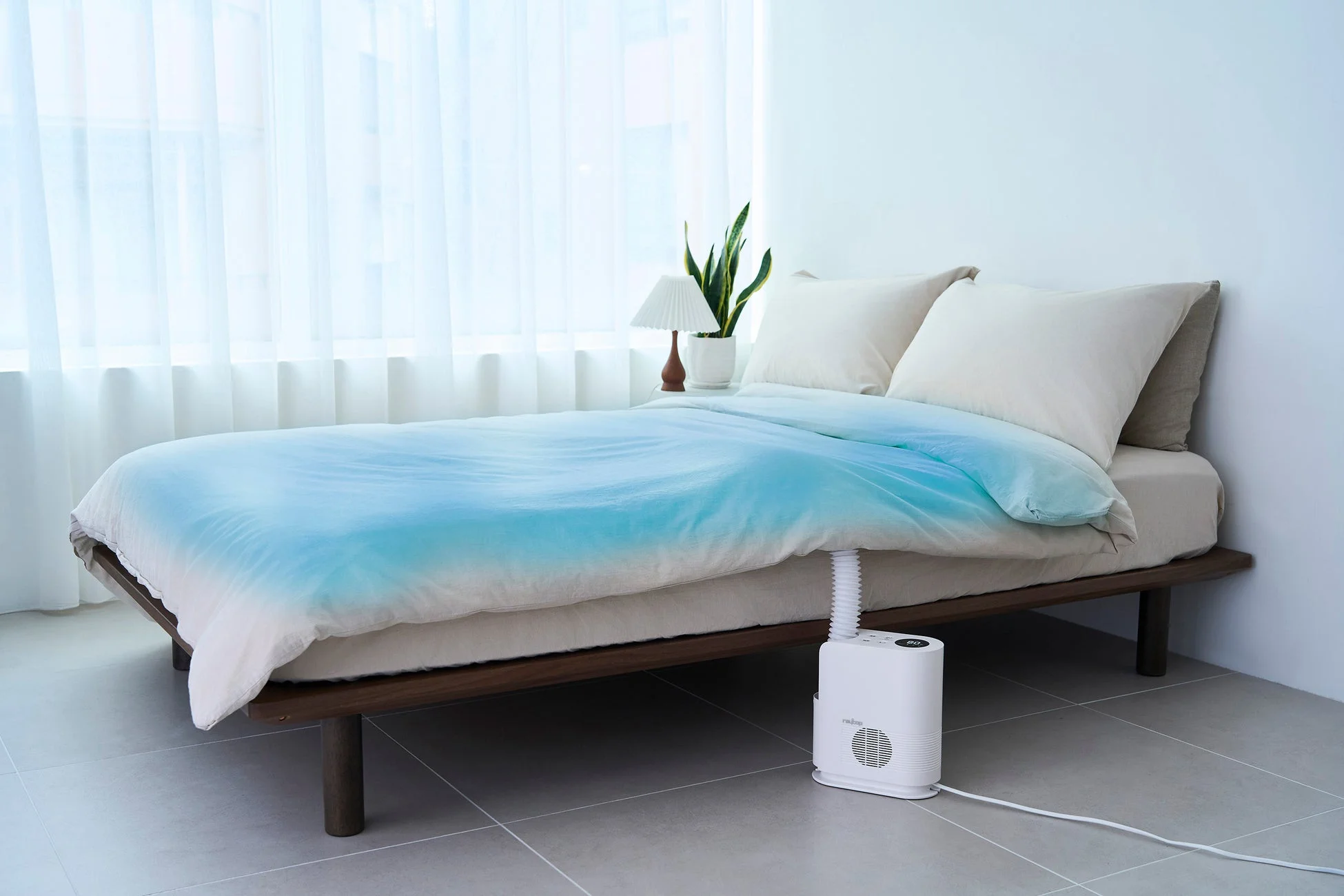 マットレスクーラーが冷気を送る様子