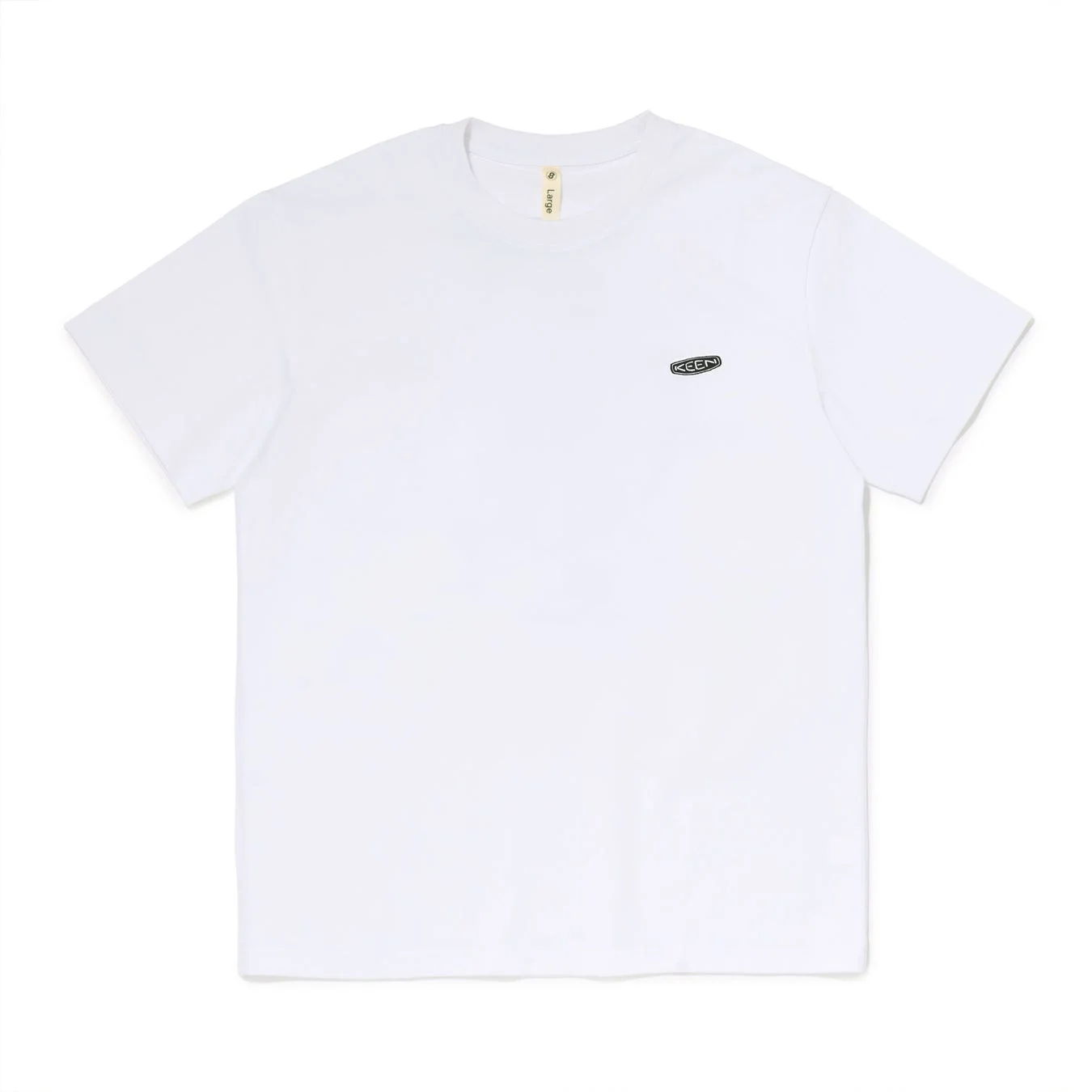 白い半袖Tシャツが平置きされており、左胸部分にKEENのロゴ
