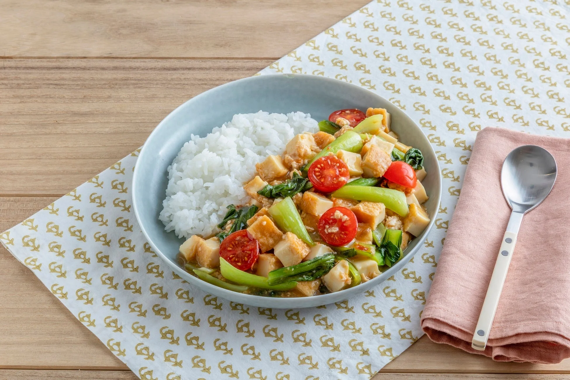 豆腐と野菜の炒め物