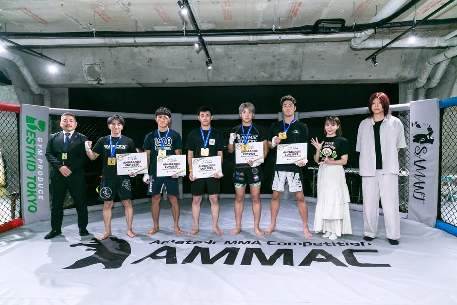 アマチュアジュニアMMA大会の表彰式