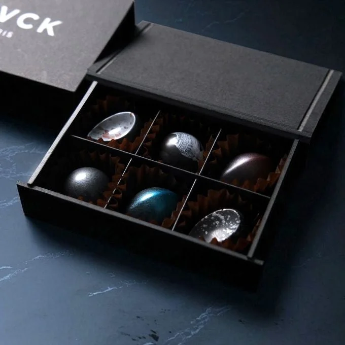 BLVCK PARIS/黒の宝石