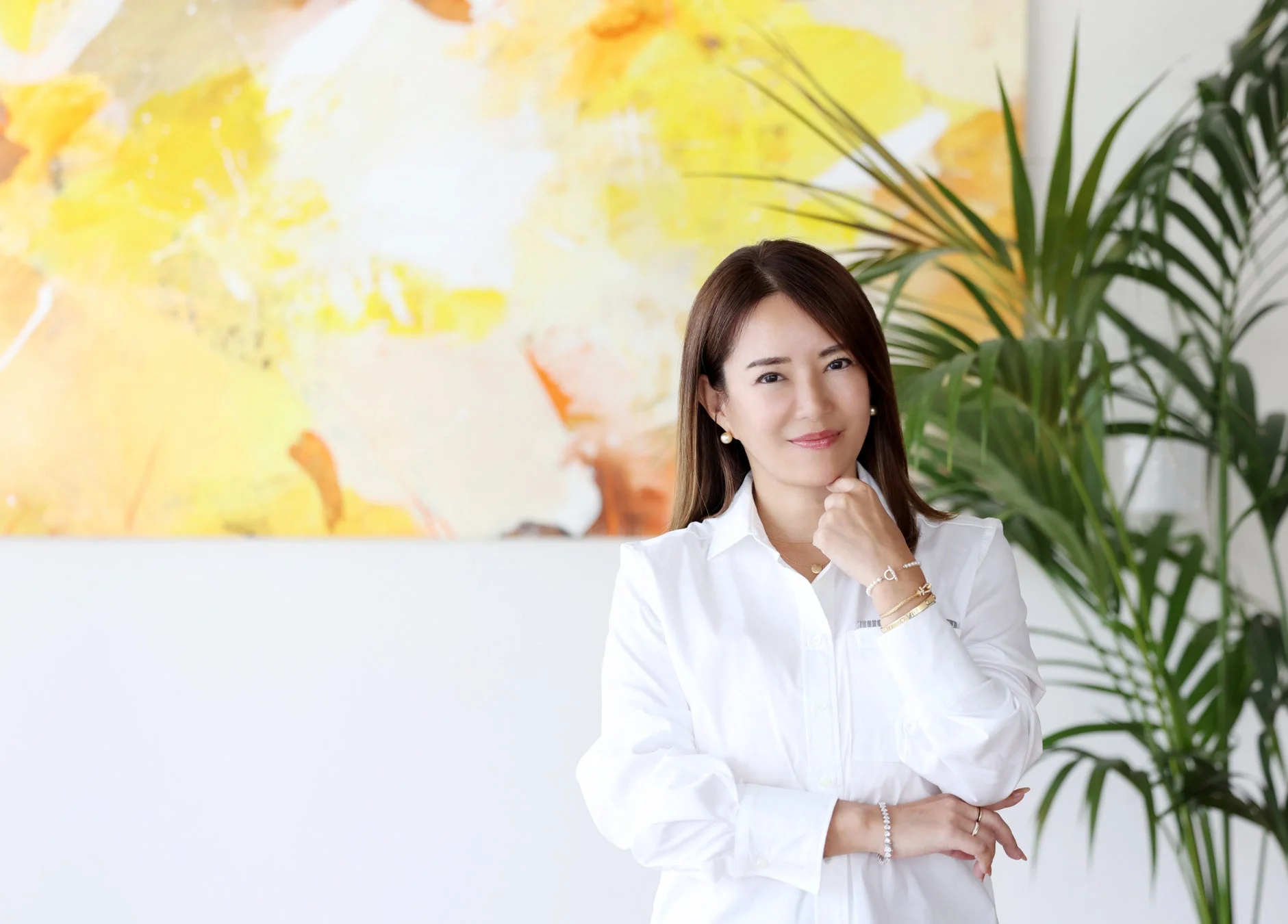 笑顔の河村真木子氏のポートレート