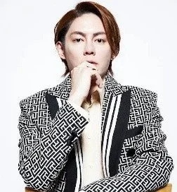 三崎優太氏のポートレート