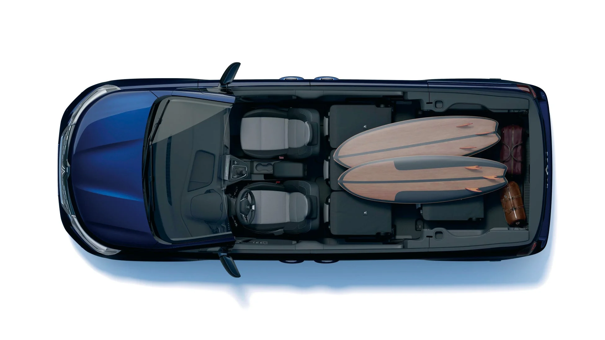 ルノー グランカングー 後部座席を倒した荷室にサーフボードを積載