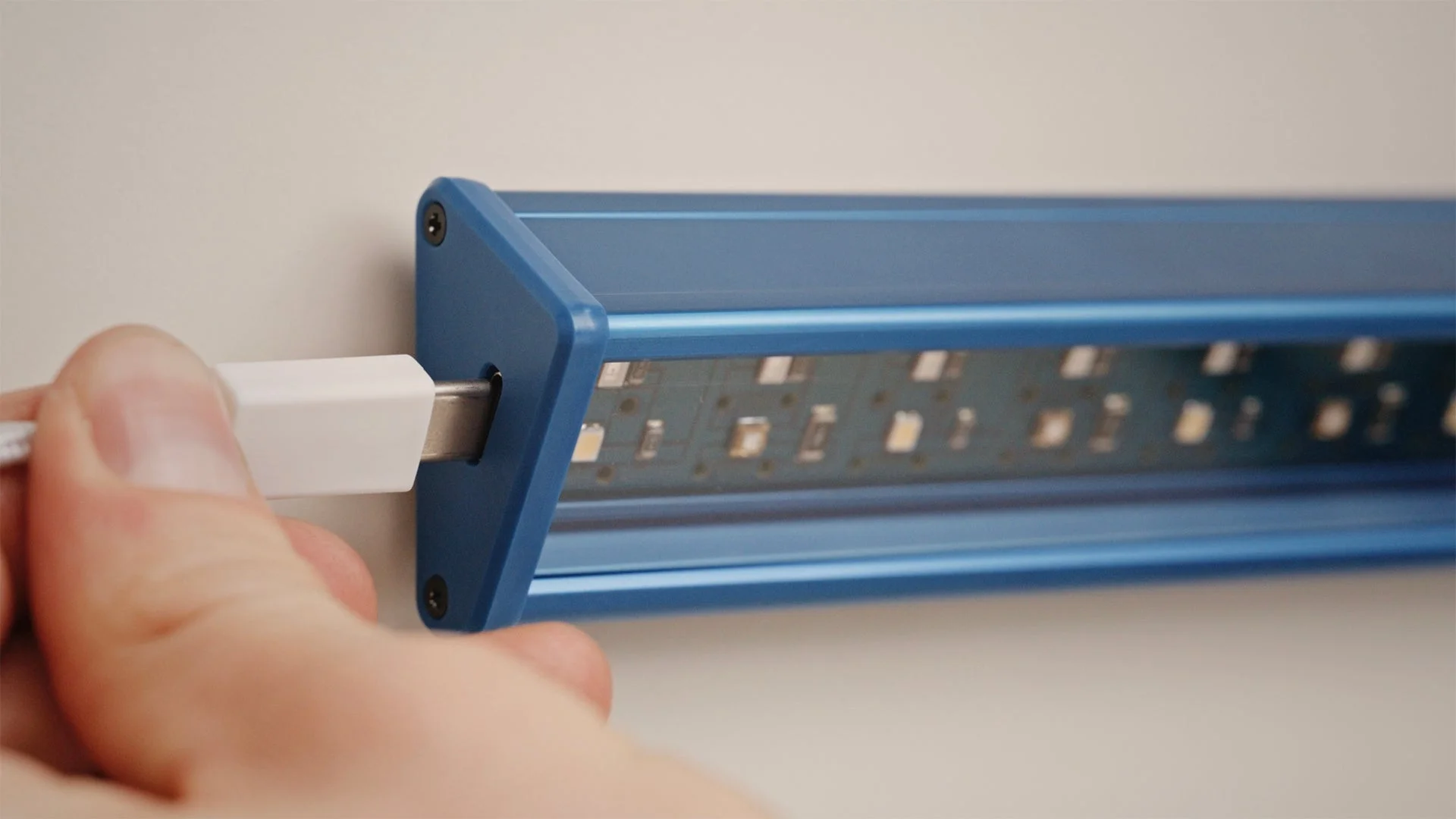 USB-C接続、メンテナンスフリー