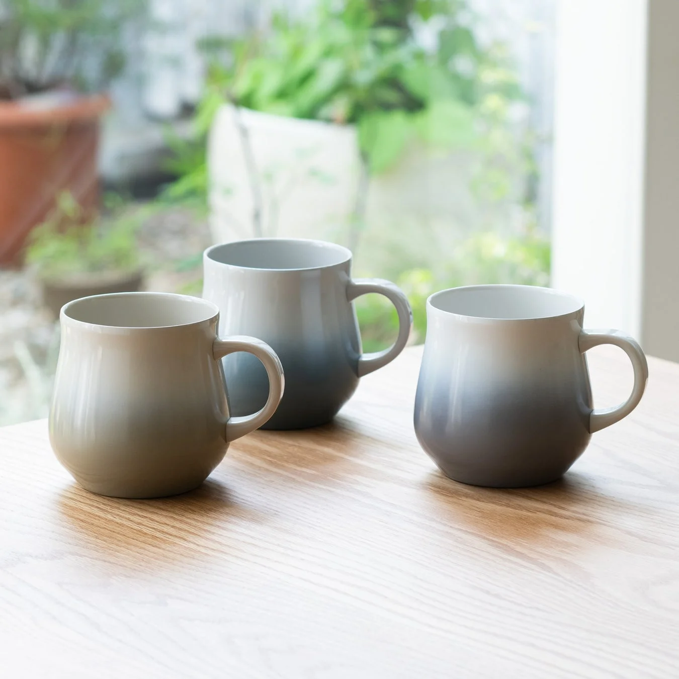 保温保冷できる陶器のような真空断熱マグ400ml