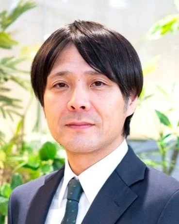 ビジネススーツを着用したアジア人男性のポートレート