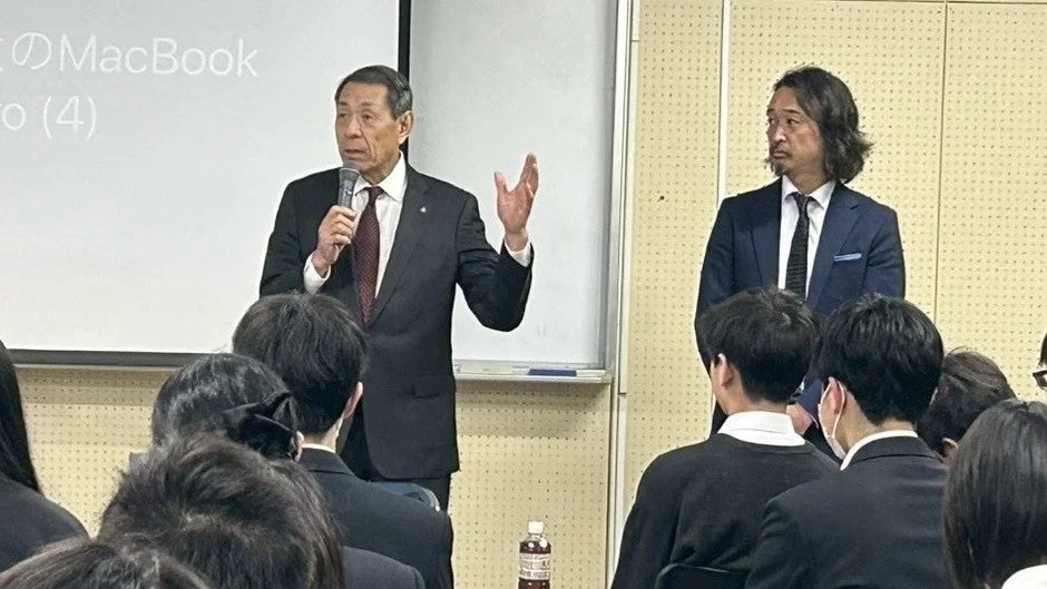 講演の冒頭で話す山口貴大氏